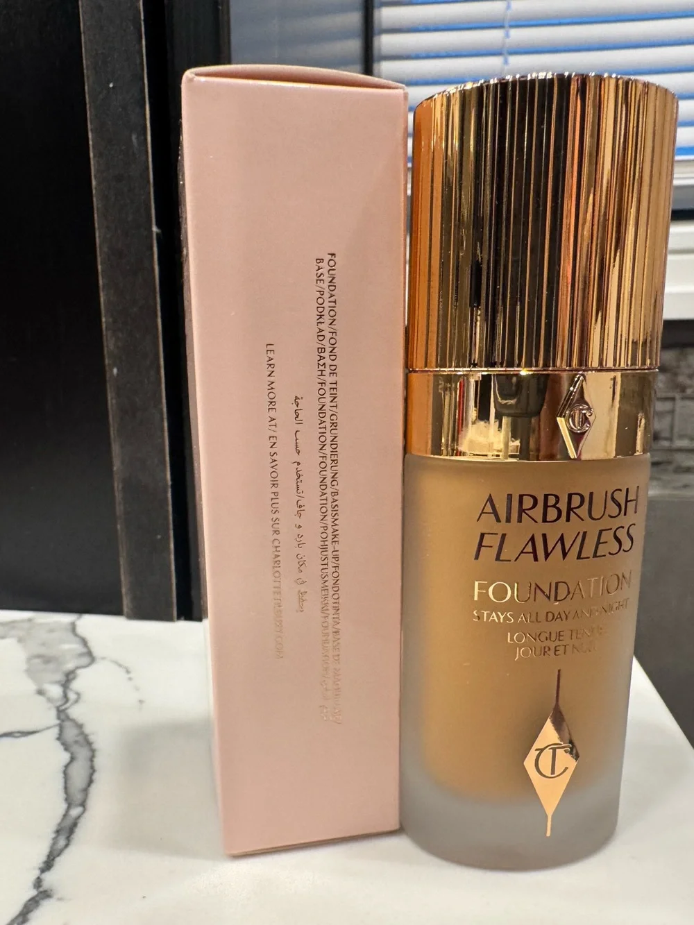 Charlotte Tilbury Airbrush Flawless Foundation – 9 Cool - NEW